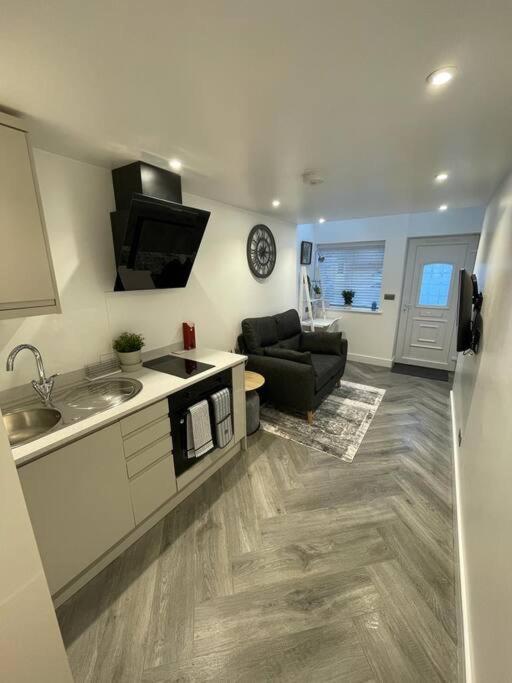 Stylish & Cosy 1 Bed Apartment Swindon Exterior foto